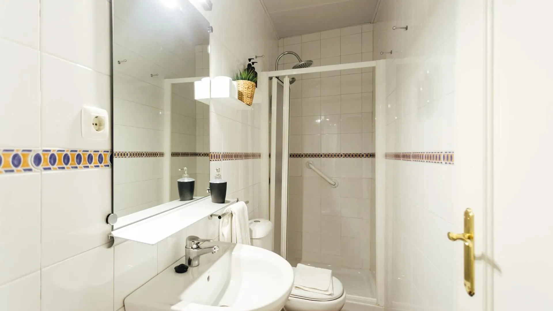 Alohamundi Joaquin Costa Apartment Seville Spain