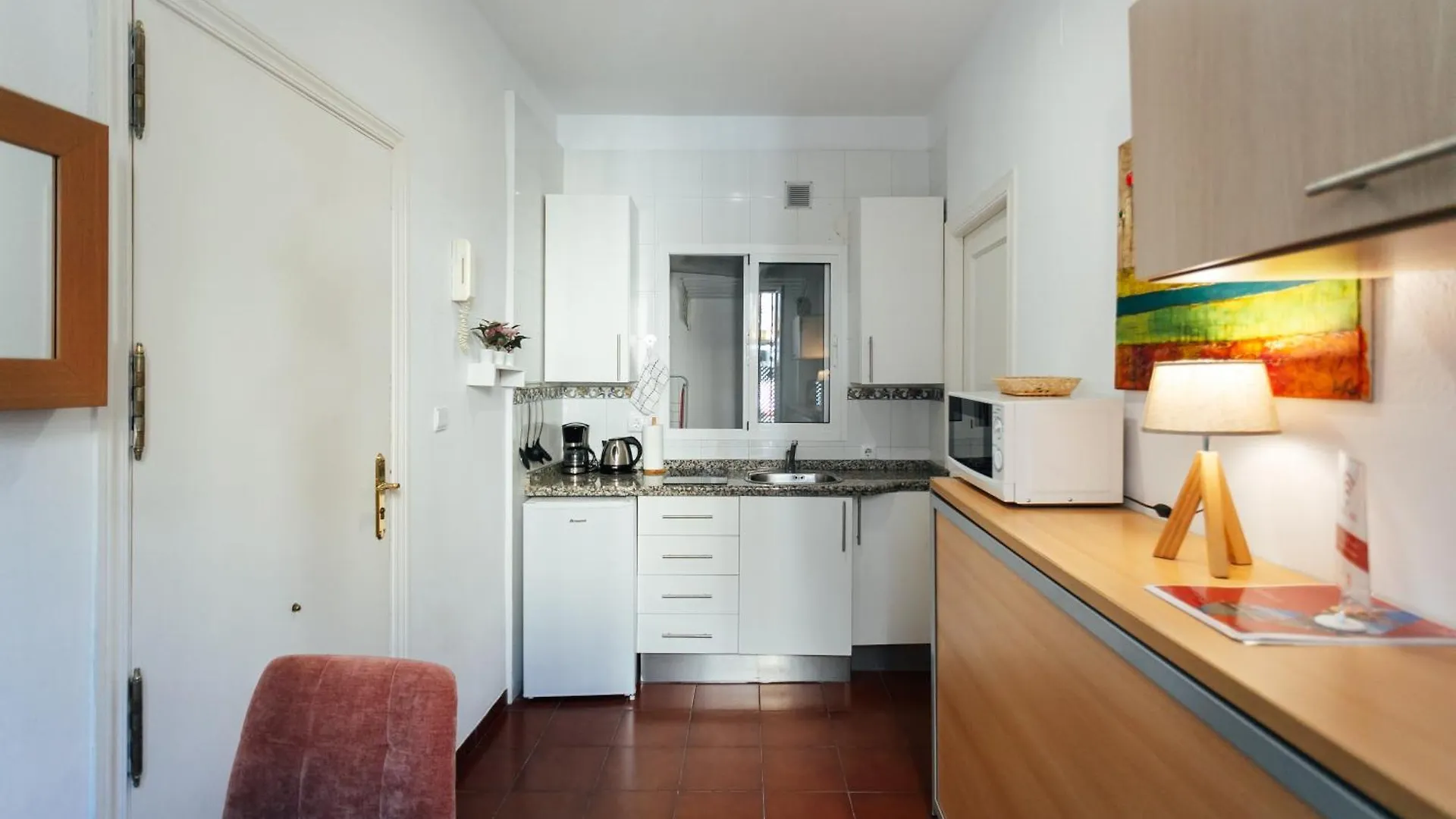 Alohamundi Joaquin Costa Apartment Seville