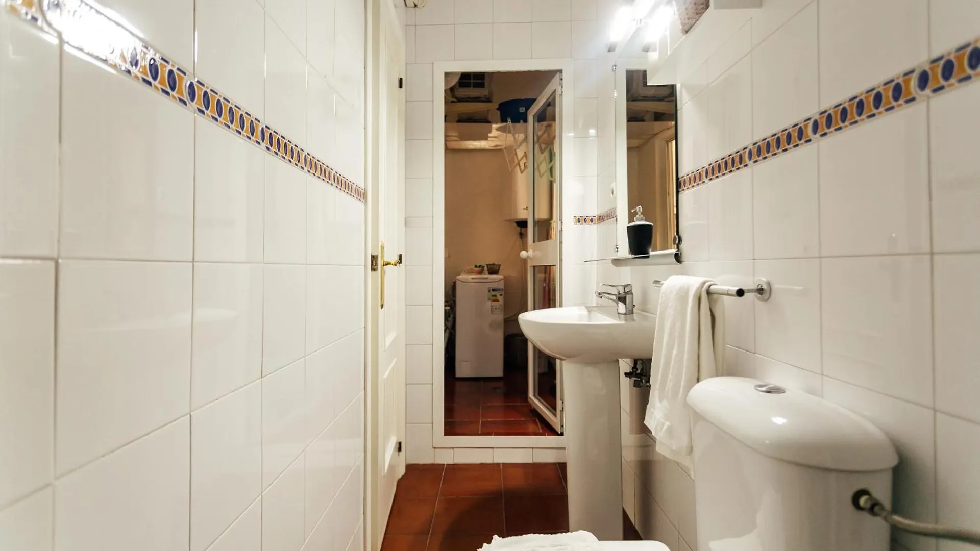 Alohamundi Joaquin Costa Apartment Seville 0*,  Spain