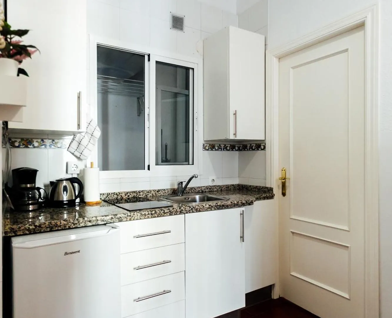 Alohamundi Joaquin Costa Apartment Seville